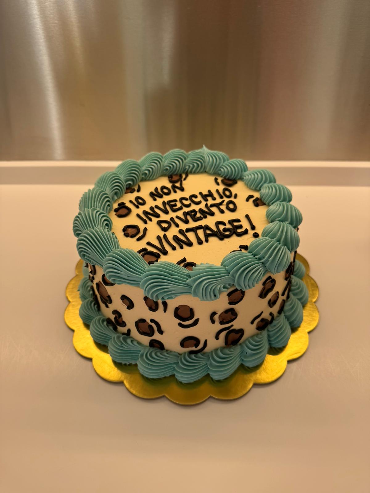 LAMBETH CAKE